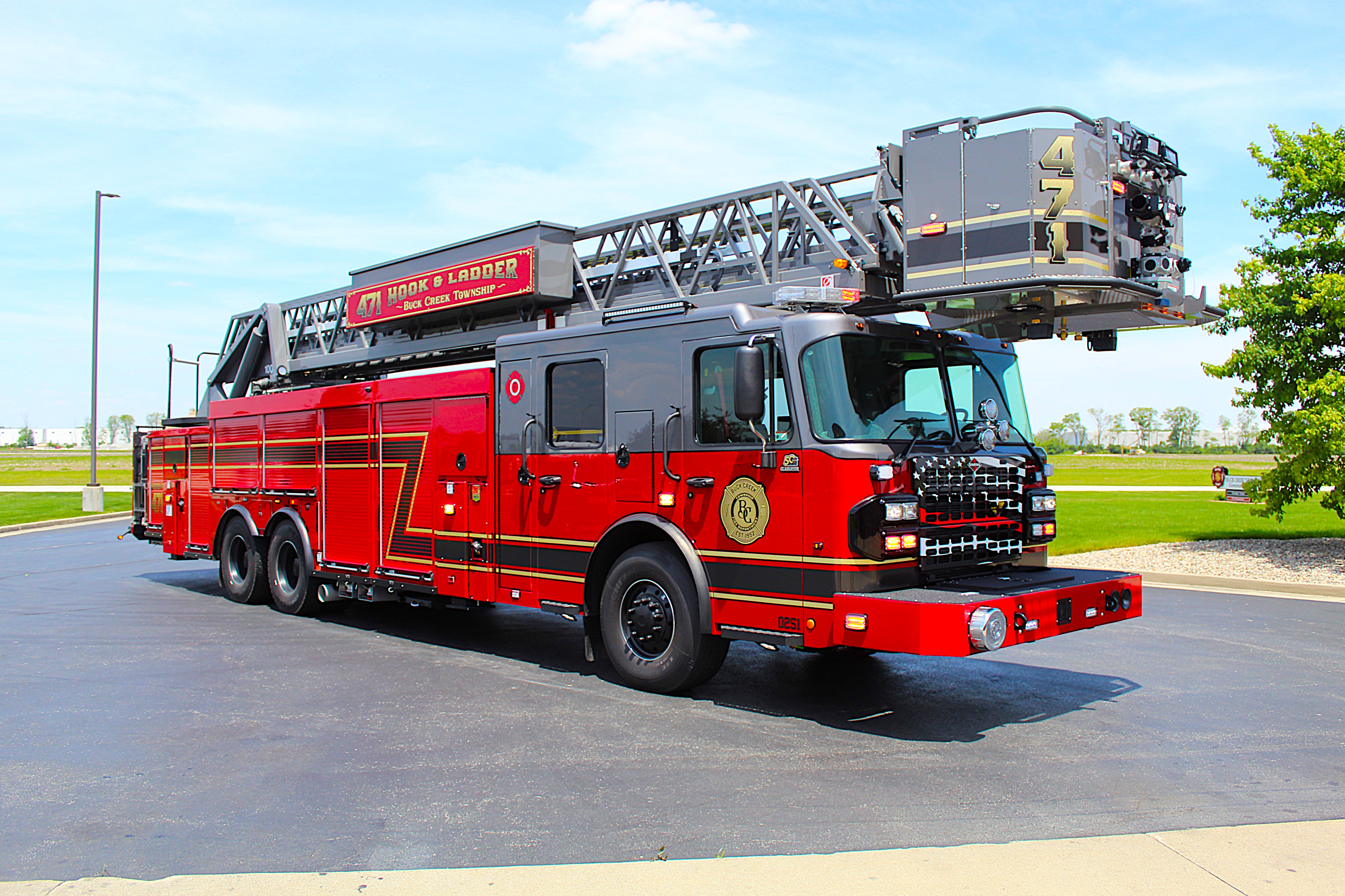 The new custom Spartan/Smeal Ladder 471.